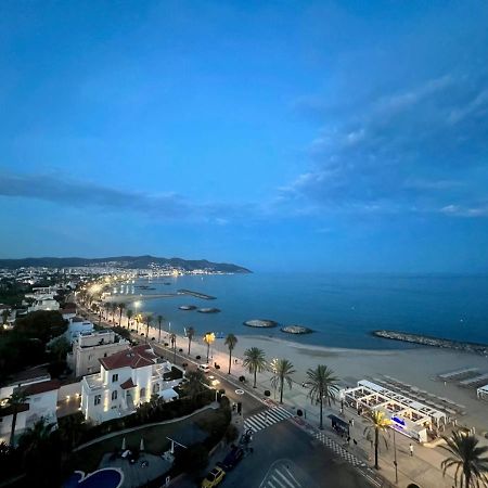 Entire Apartment , 2 Bedrooms Newly Remodeled Center Sitges Barcelona Экстерьер фото