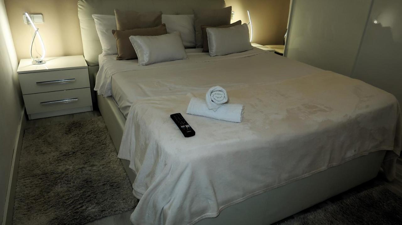Entire Apartment , 2 Bedrooms Newly Remodeled Center Sitges Barcelona Экстерьер фото