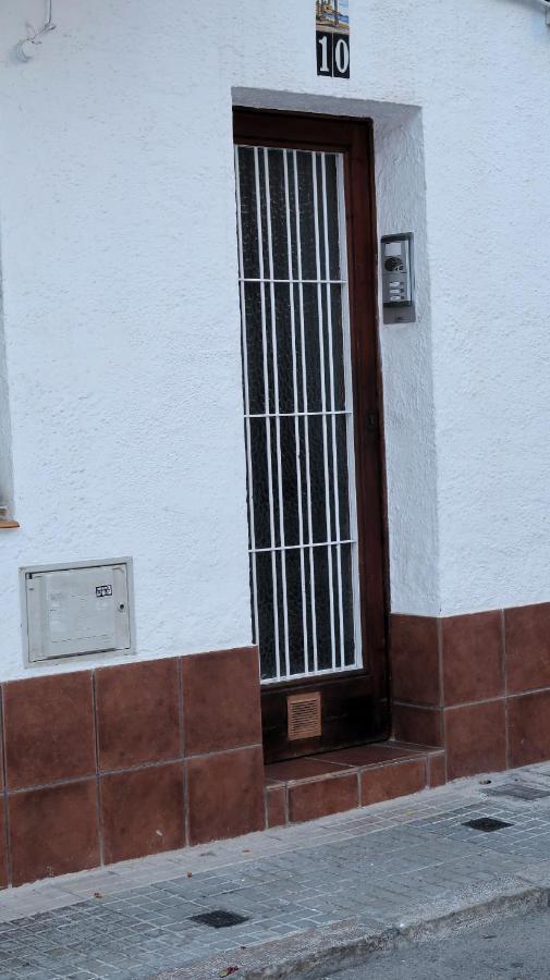 Entire Apartment , 2 Bedrooms Newly Remodeled Center Sitges Barcelona Экстерьер фото